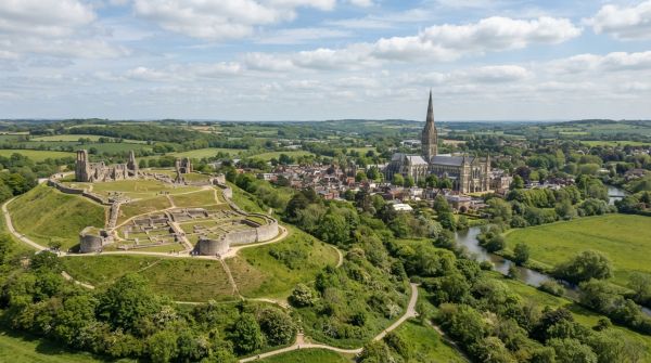 Discover budget-friendly entry options: your comprehensive guide to exploring historic sites in salisbury