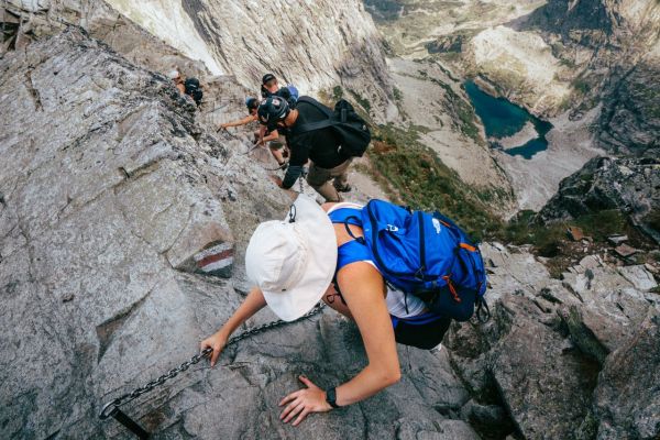 Ultimate safety guidelines for a thrilling hiking experience in snowdonia: your comprehensive adventure guide